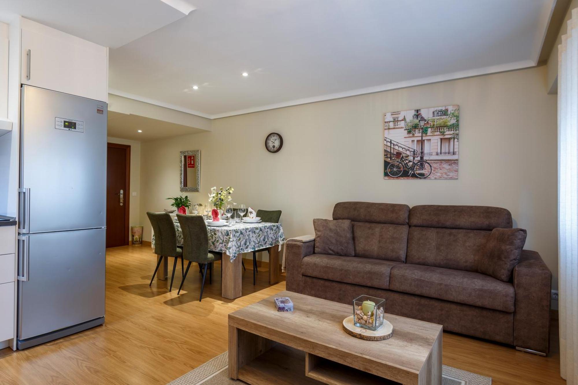 Apartamento Boutique Cervantes Oviedo Luaran gambar